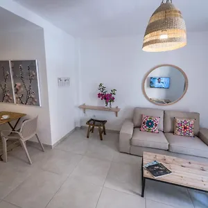  Apartment La Farmacia